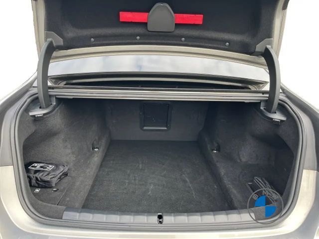 BMW 740