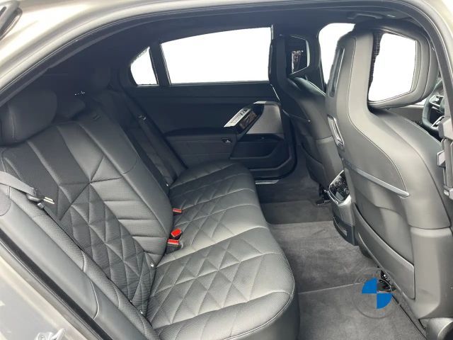 BMW 740