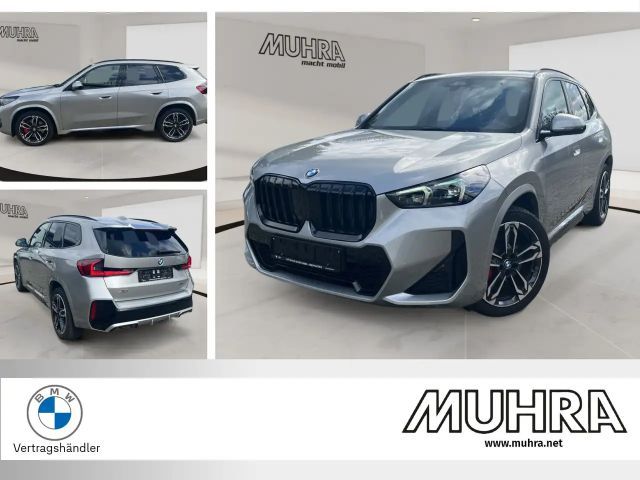 BMW X1 sDrive20i M Sport Pro 19" AHK Pano LED 2026 Benzine