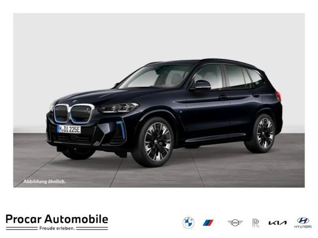 BMW iX3 HUD PANO ACC 360°KAM RFK NAVI Standh. LED 2022 Elektrisch