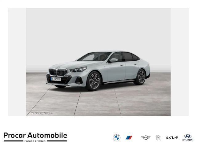 BMW 520 d M Sport HUD ACC AHK RFK NAVI LED PDC V+H 2023 Diesel