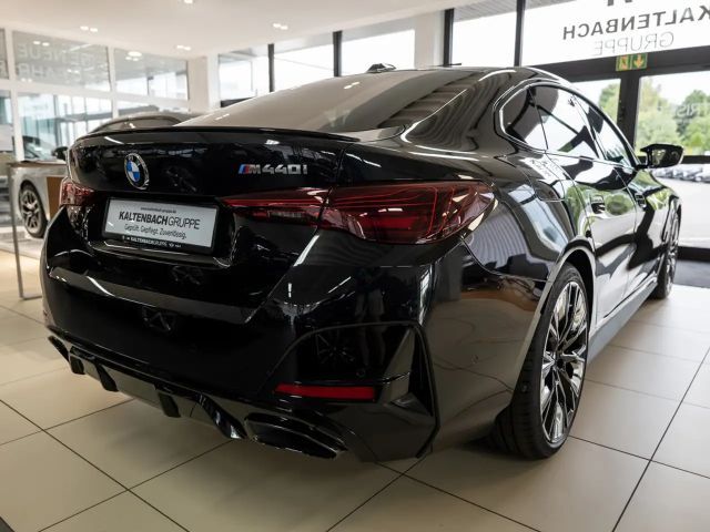 BMW 440