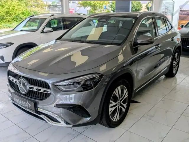 Mercedes-Benz GLA 220