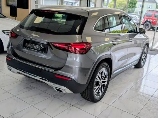 Mercedes-Benz GLA 220
