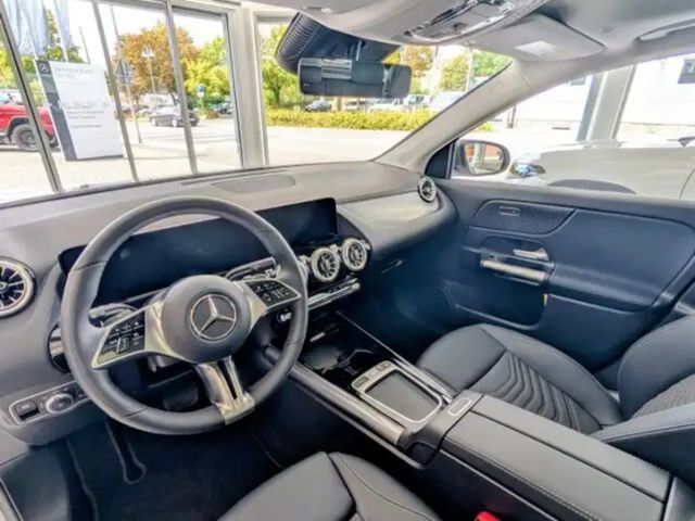 Mercedes-Benz GLA 220