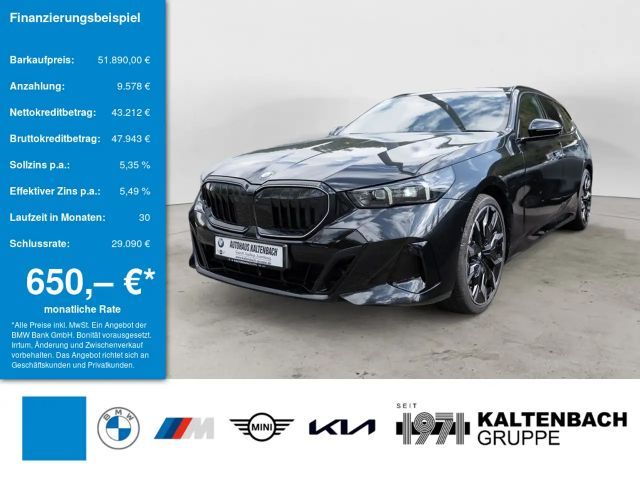 BMW 520 i Touring M-Sport Pro PANO AHK HUD 360° 2026 Benzine