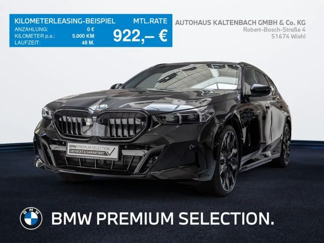 BMW 550 e Touring xDrive M-Sport Pro PANO AHK HUD 2026 Hybride / Benzine