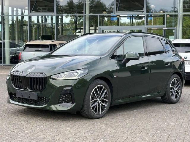 BMW 218 218 i M Sport / AHK schwenkbar / Glasdach / DAB 2025 Benzine