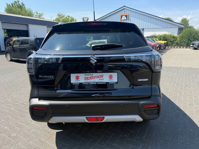 Suzuki S-Cross