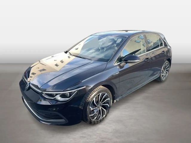 Volkswagen Golf Style 2,0 l TDI DSG NAVI + Pano + AHK + RÜCKFAH... 2022 Diesel