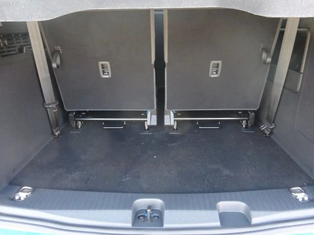 Ford Grand Tourneo