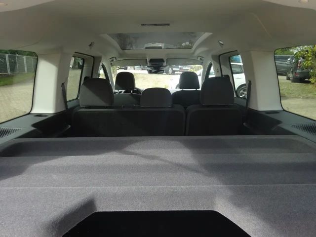 Ford Grand Tourneo