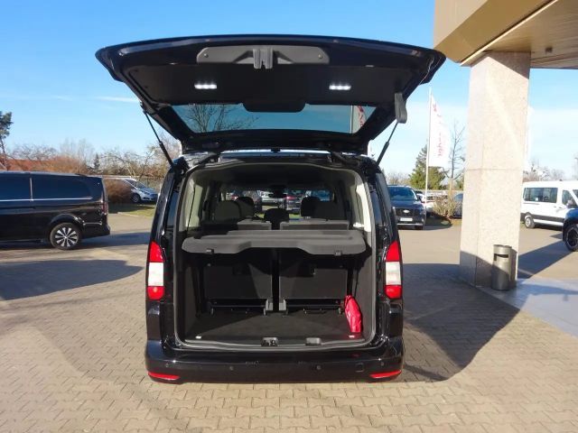 Ford Grand Tourneo
