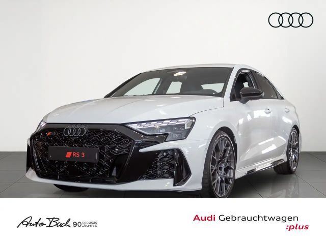 Audi RS3 RS3 Limousine Navi Matrix RS-Abgas 280km/H HuD 2026 Benzine