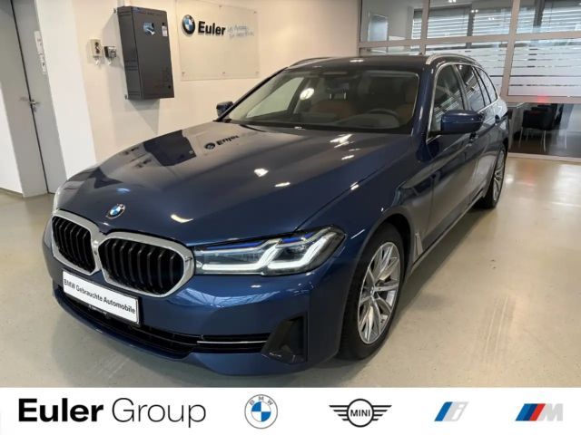 BMW 530 d xDrive Touring HUD StandHZG Pano Navi BWM Laserl 2023 Diesel