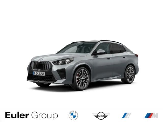 BMW X2 xDrive30 M-Sport-Pro Pano AHK 20'' Iconic adLED DA 2026 Elektrisch