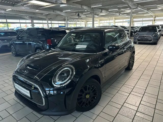 MINI Cooper SE Classic Trim Navi LED PDC Drivass. RFK SHZ Tempoma 2023 Elektrisch