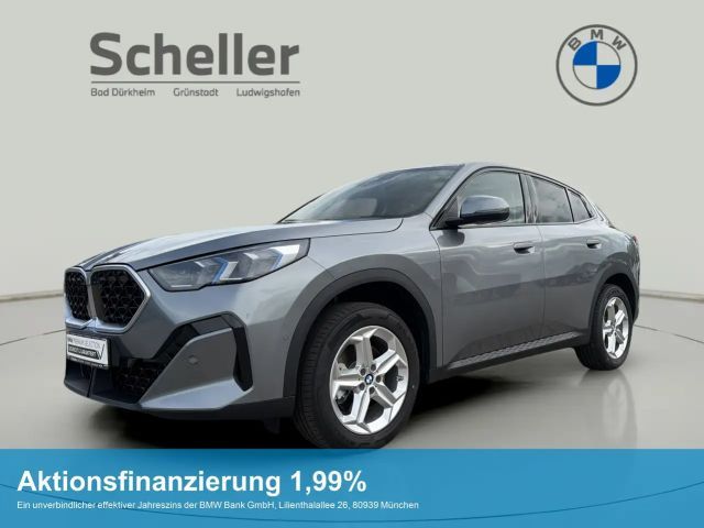 BMW X2 sDrive20i Head-Up DAB LED RFK Komfortzg. Shz 2025 Benzine