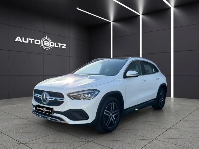 Mercedes-Benz GLA 250 4M Pano Kamera Spur LED El.Kl. AHK-vorb. 2023 Benzine