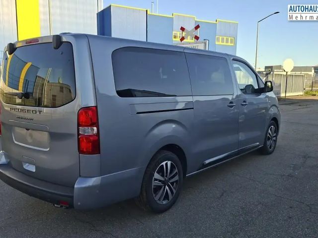 Peugeot Traveller