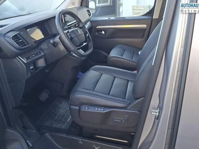 Peugeot Traveller