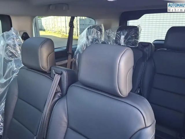 Peugeot Traveller