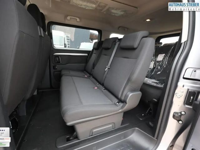 Peugeot Traveller