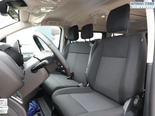 Peugeot Traveller
