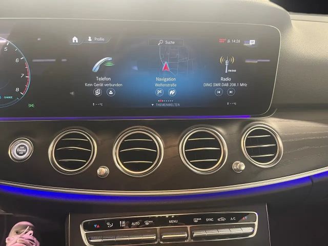 Mercedes-Benz E 200