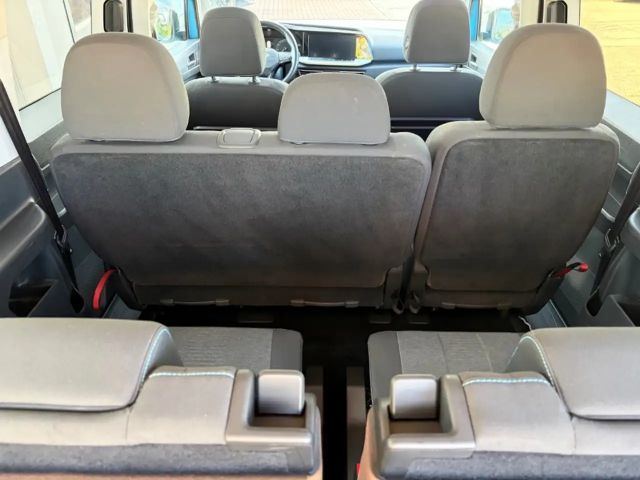 Ford Grand Tourneo