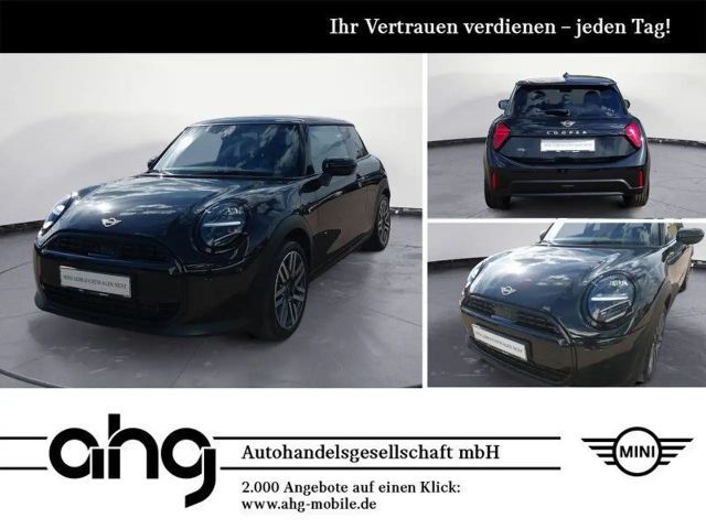 MINI Cooper C COOPER C Classic Trim Steptronic Panorama Drivin 2026 Benzine