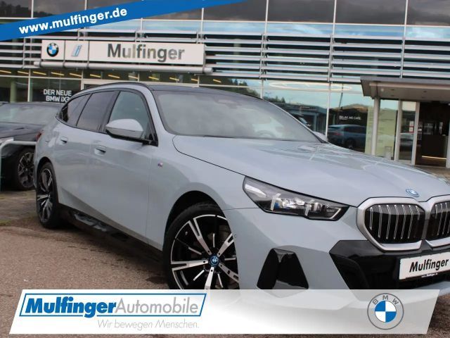 BMW 530 e xDr.T.M Sport IntAktLenk.PanoD.AutoBahnAss 2025 Hybride / Benzine