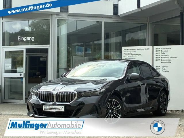 BMW 550 e xDr.M Sport IntAktiv.Sitzbel.AutobahnAs.AHK 2026 Hybride / Benzine