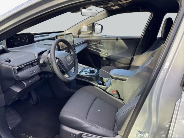 Toyota C-HR+