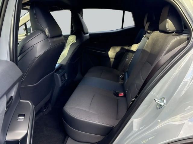 Toyota C-HR+