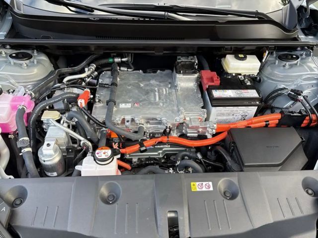 Toyota C-HR+
