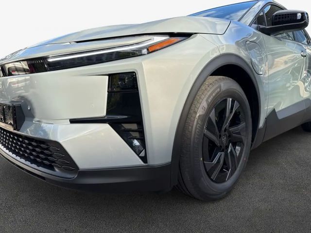 Toyota C-HR+