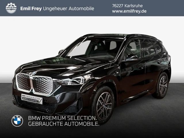 BMW iX1
