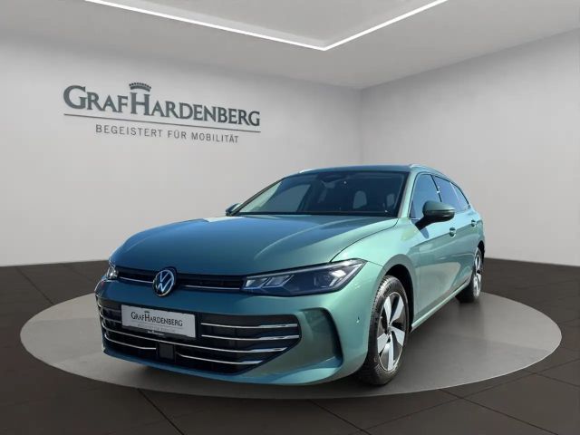Volkswagen Passat 1.5 eTSI DSG Business ACC RFK HeadUp 2025 Benzine