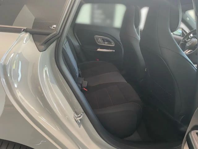 Mercedes-Benz CLA 350