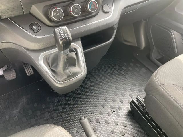 Nissan Primastar