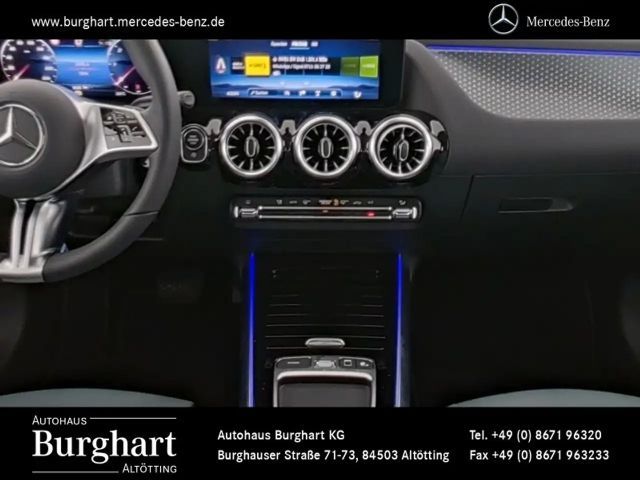 Mercedes-Benz GLA 220