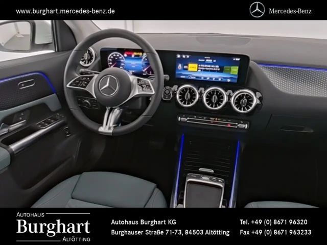Mercedes-Benz GLA 220