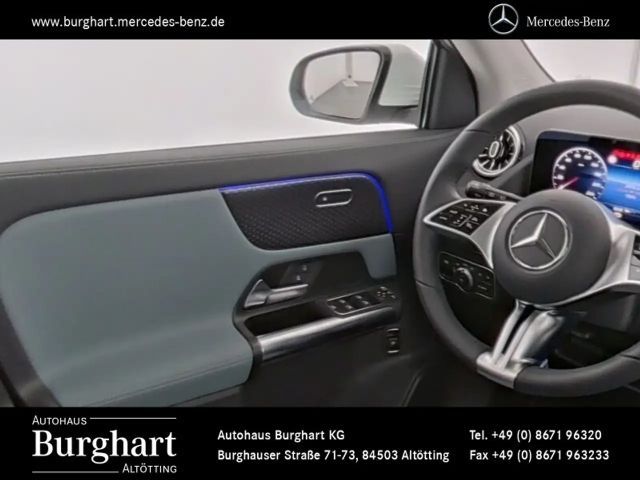 Mercedes-Benz GLA 220