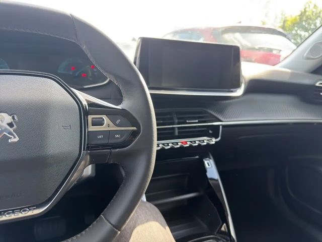 Peugeot e-2008