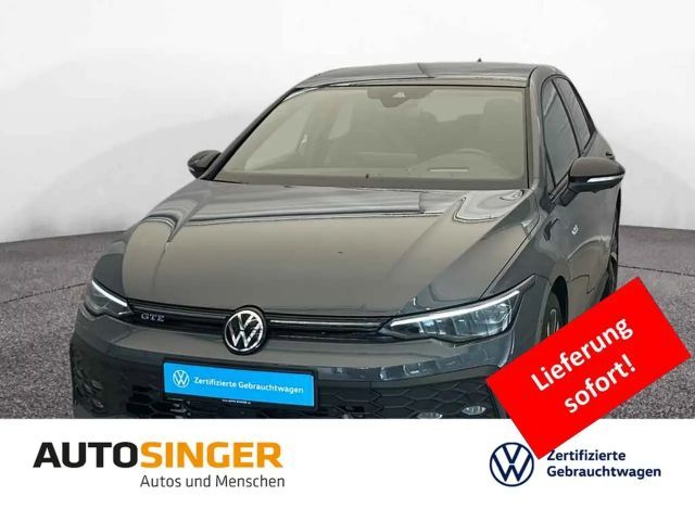 Volkswagen Golf GTE *AHK*PANO*DCC*NAV*HUD*360 2025 Hybride / Benzine