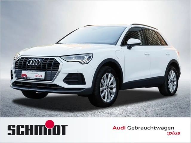 Audi Q3 45 TFSI e ACC AHK SHZ Pano Navi+ Kamera virtual 2022 Hybride / Benzine