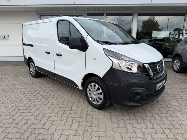 Nissan NV300