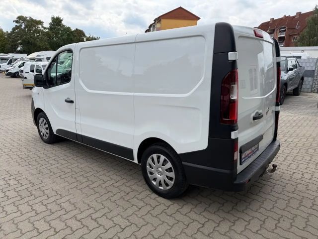 Nissan NV300