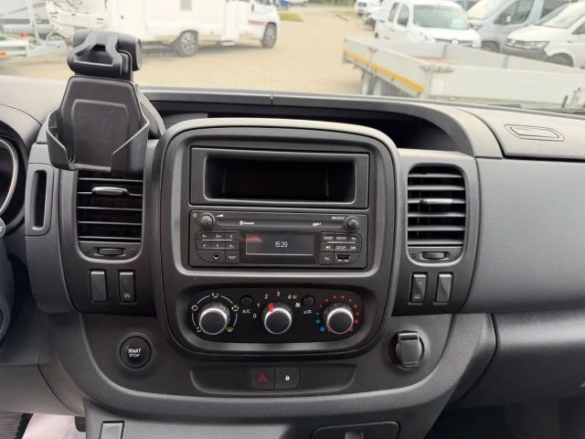 Nissan NV300